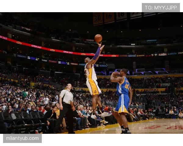 格兰杰无球跑动制造空位，拉开空间效率提升