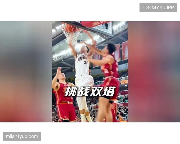 扬尼斯挡拆拉开空间提升篮下得分效率超越常规内线表现