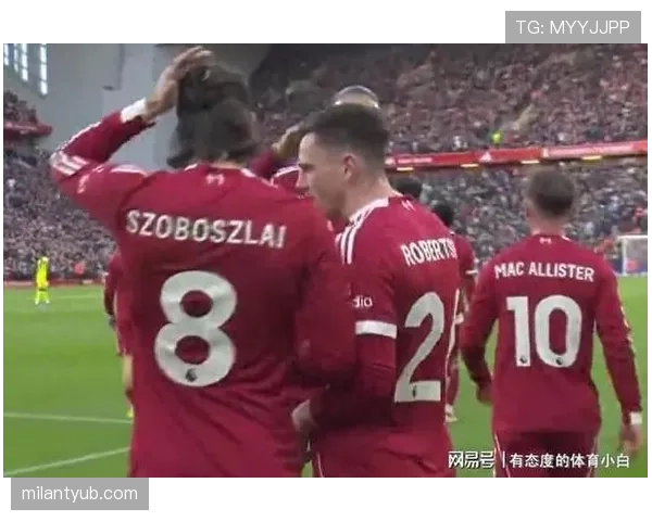 曼联战术困局持续，重建曙光能否扭转沉沦走势？