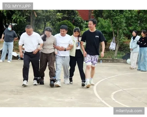 篮球前场规则解析，详解场地界限与违例判罚